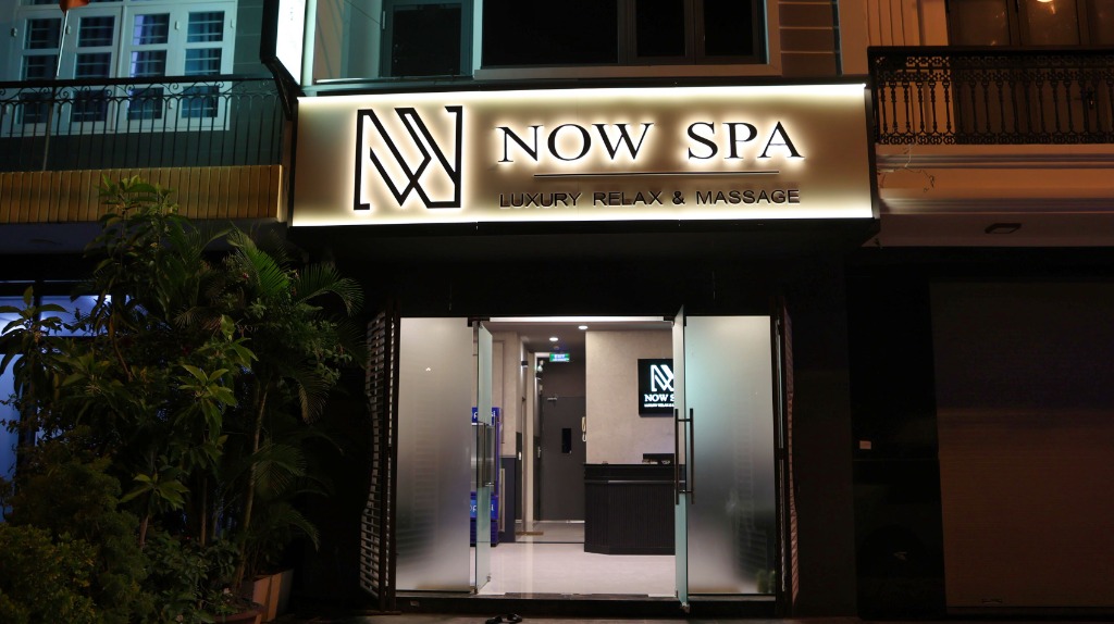 나우스파 NOW SPA 외관 야경 - 나트랑 스파